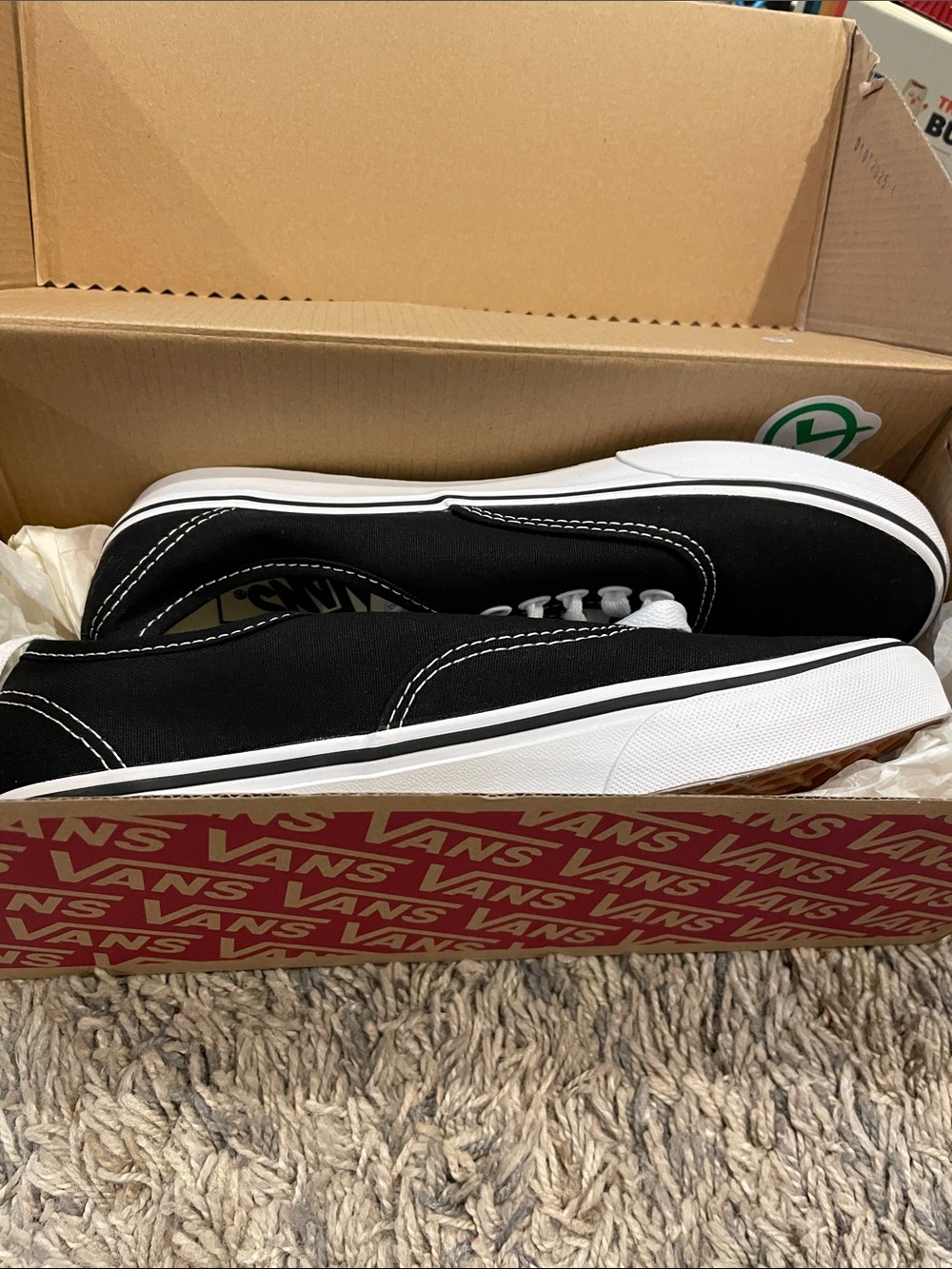 Vans Black & White Men’s Classic Low-Top Canvas Sneakers